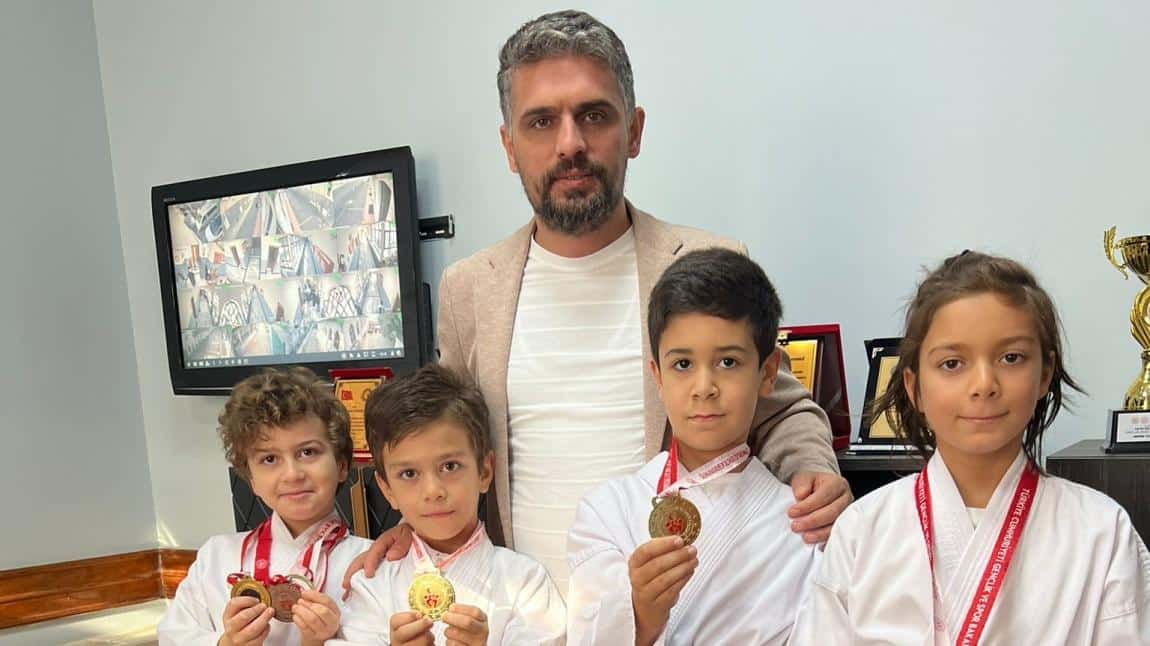 SURİÇİ TURNUVASI KARATE BRANŞINDA DERECE YAPAN ÖĞRENCİLERİMİZ